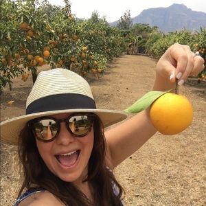 Meet your Posher, Mj